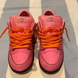Nike sb dunk low powerpuff girls blossom size 10